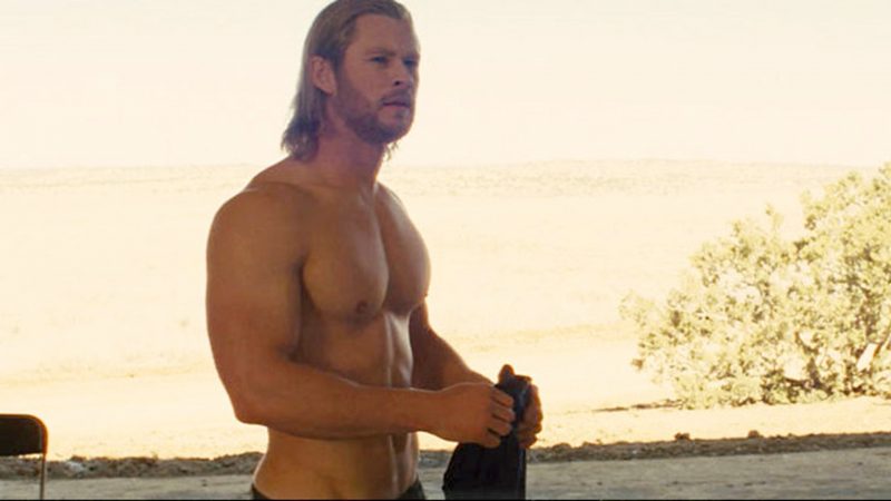 chris-hemsworth-cuerpo-abdominales-fondos-gratis