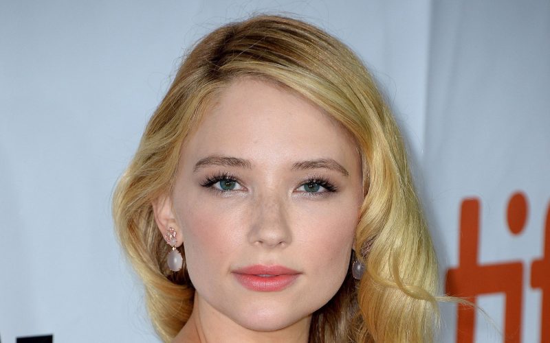 Cara de Haley Bennett