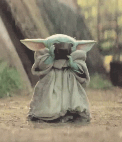 Baby Yoda tomando sopa