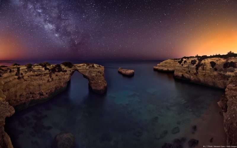 Estrellas sobre Praia de Albandeira Algarve Portugal